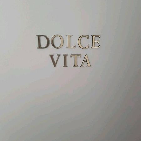 Le Dolce Vita - Centre Historique, Proche Toutes Commodites, Stationnement Aise, Wifi-Netflix Niort Ngoại thất bức ảnh